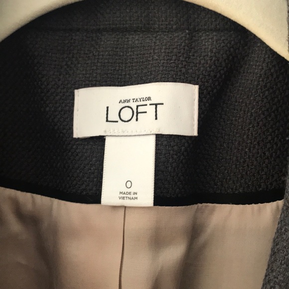 LOFT Blazer with Stylish Hem and Pocket Details - Picture 5 of 5